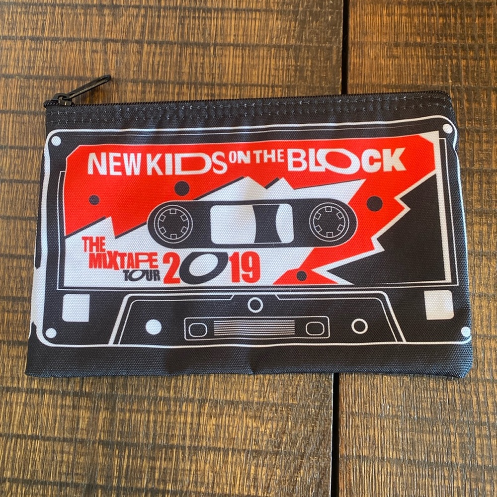 New Kids On The Block "The Mixtape Tour 2019" Zipper Pouch